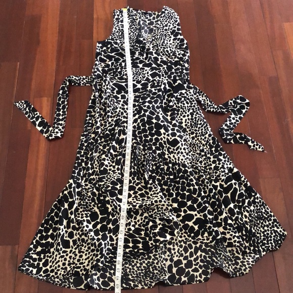 Who What Wear Animal Print Ruffle Trim Dress - Picture 11 of 13